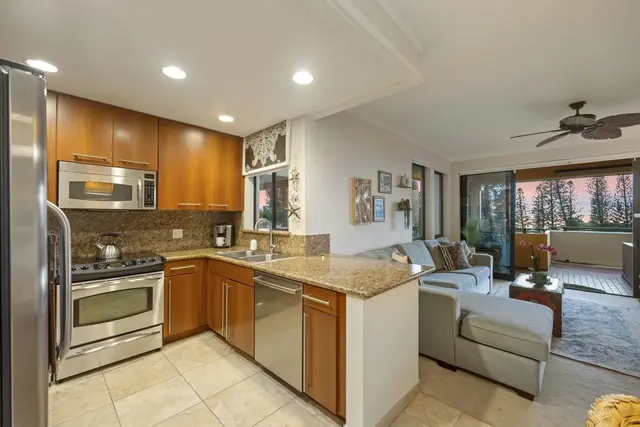 Listing Image for 500 Kapalua Dr 27t 5-6 7 of 34