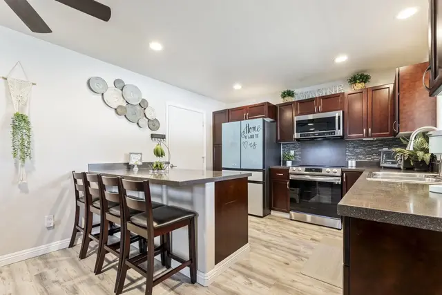 Listing Image for 305 Pulihi St 4 of 34