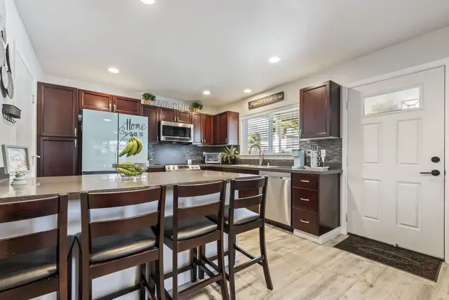 Listing Image for 305 Pulihi St 5 of 34