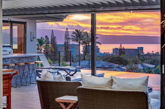 Listing Image for 24 Lolii Pl 10 of 50