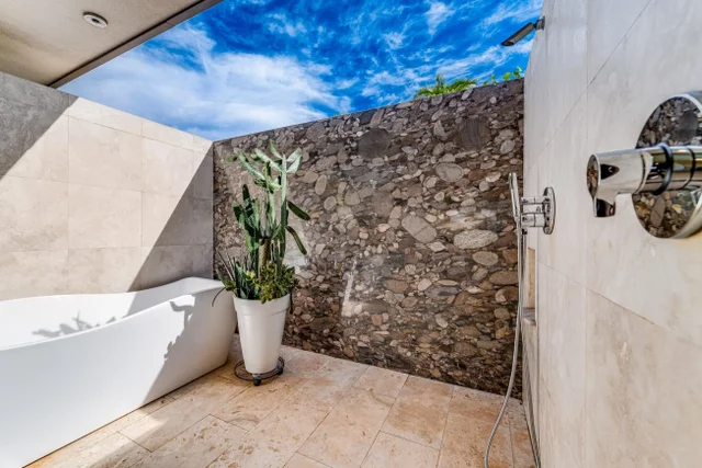 Listing Image for 24 Lolii Pl 25 of 50