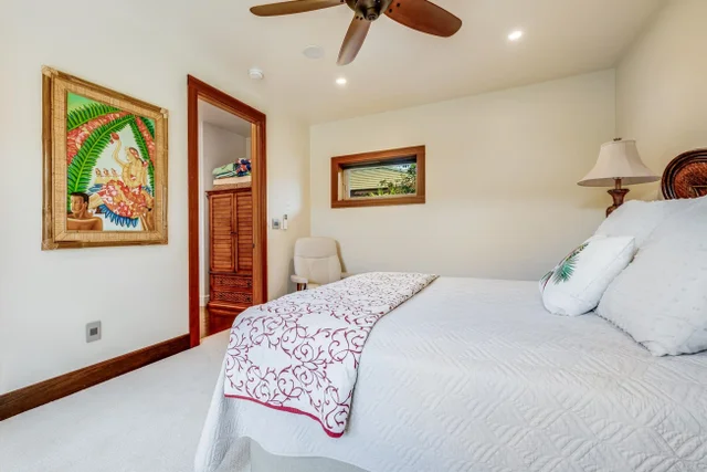 Listing Image for 24 Lolii Pl 37 of 50