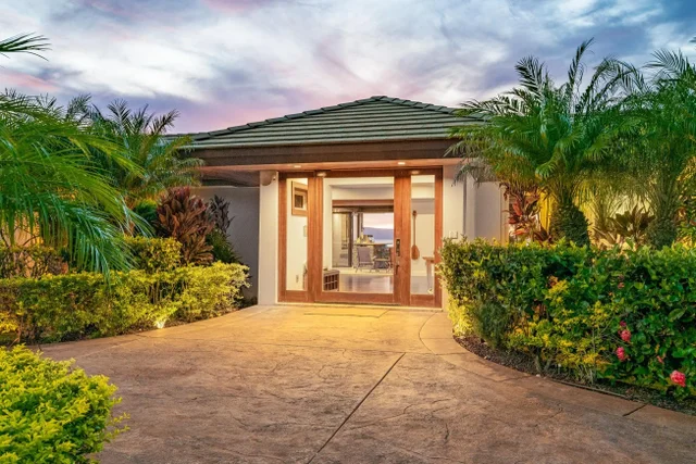 Listing Image for 24 Lolii Pl 41 of 50