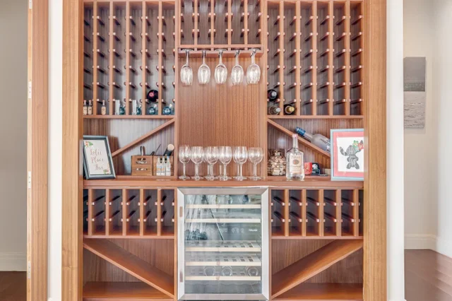 Listing Image for 24 Lolii Pl 49 of 50