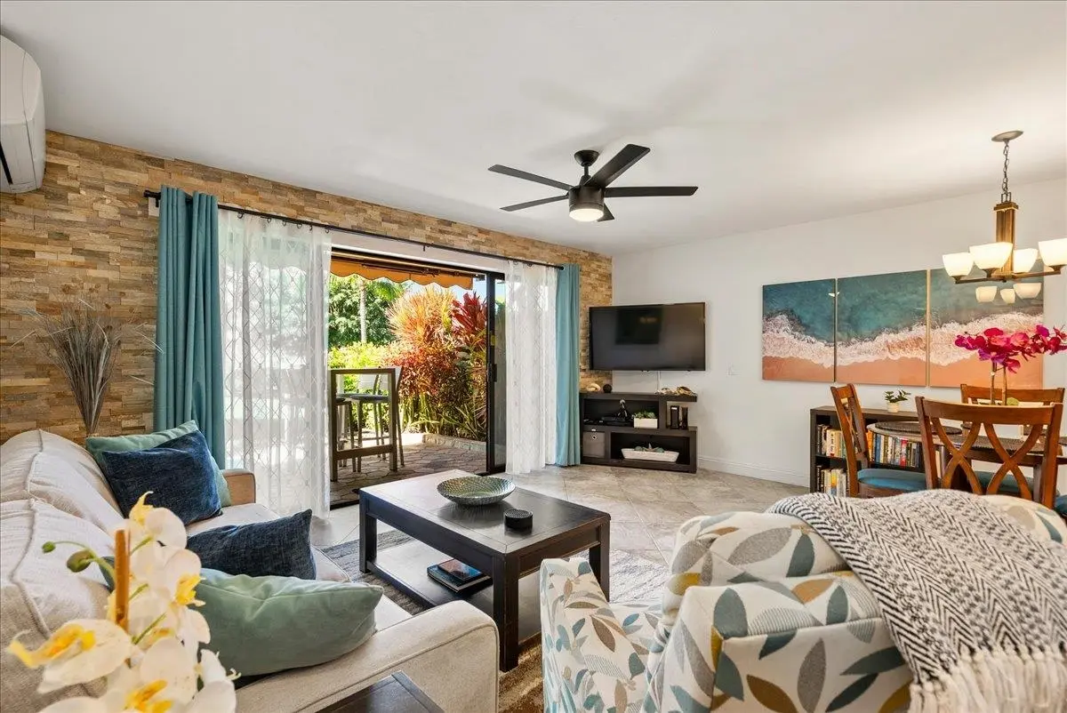 Photo of Listing #409001