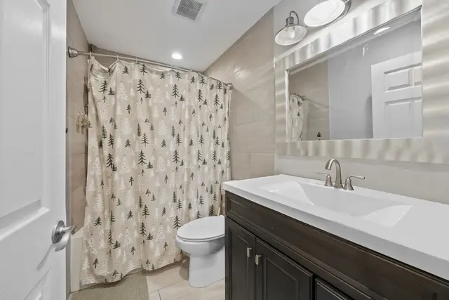 Listing Image for 685 Upper Ulumalu Rd 9 of 34