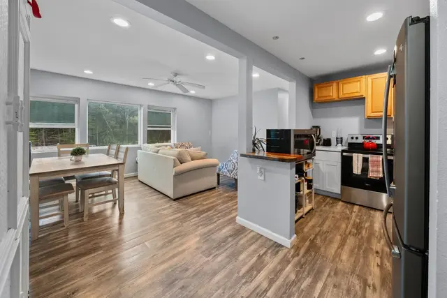 Listing Image for 685 Upper Ulumalu Rd 11 of 34