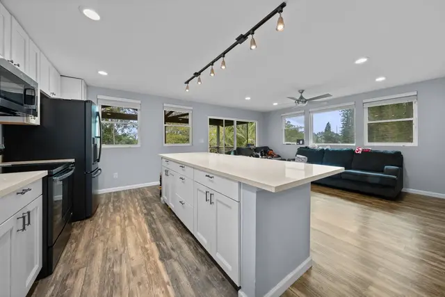Listing Image for 685 Upper Ulumalu Rd 2 of 34
