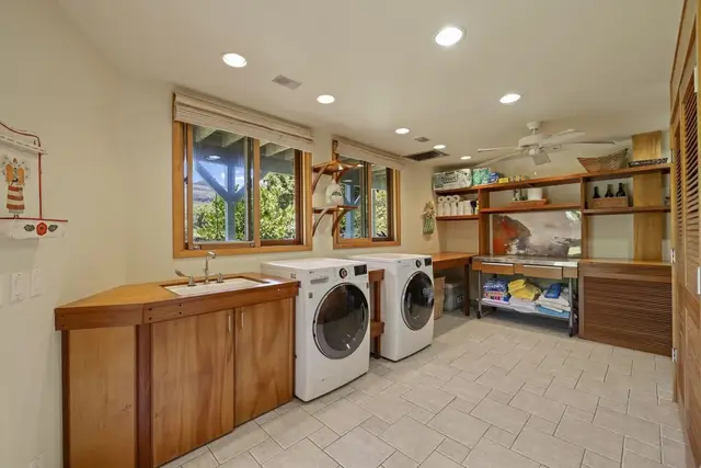 Listing Image for 355 Haneoo Rd 32 of 50