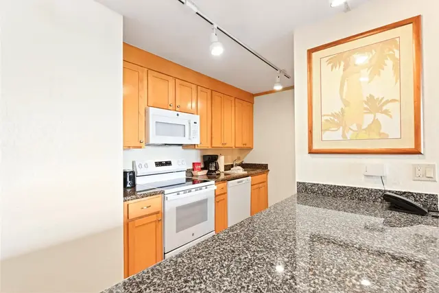 Listing Image for 3445 Lower Honoapiilani Rd 337 11 of 40