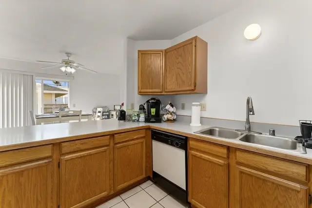 Listing Image for 611 Kuu Home Pl 11 of 50