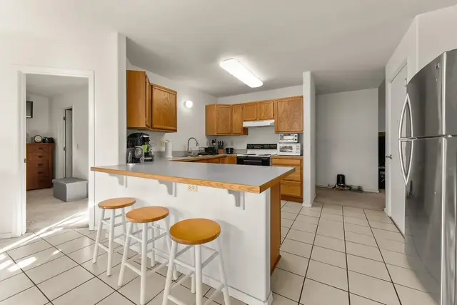 Listing Image for 611 Kuu Home Pl 14 of 50