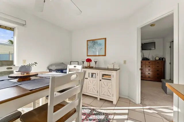 Listing Image for 611 Kuu Home Pl 18 of 50
