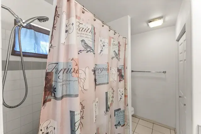 Listing Image for 611 Kuu Home Pl 32 of 50