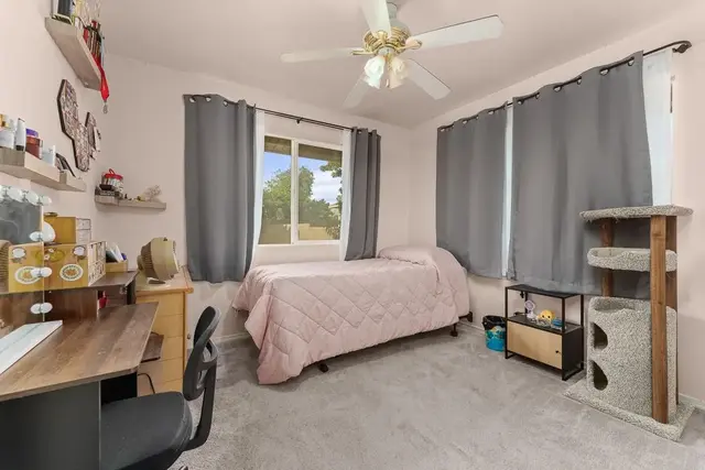 Listing Image for 611 Kuu Home Pl 34 of 50
