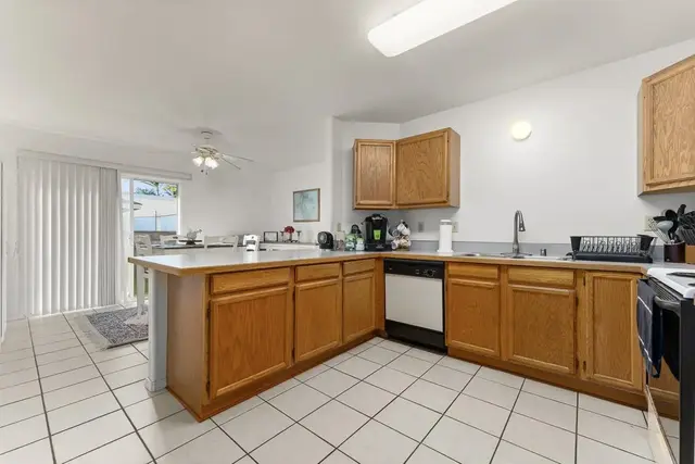 Listing Image for 611 Kuu Home Pl 9 of 50