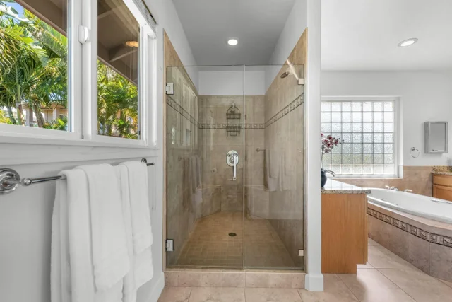 Listing Image for 125 Kahana Makai Rd 25 of 46