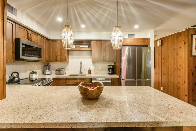 Listing Image for 811 S Kihei Rd 2-i 15 of 39