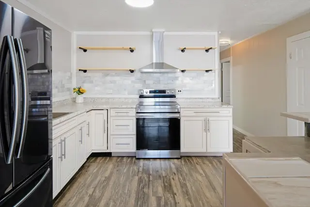 Listing Image for 548 Kea St 14 of 45