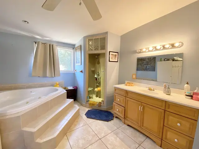 Listing Image for 198 Namauu Pl 14 of 22