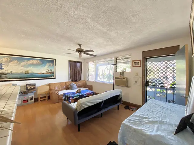 Listing Image for 198 Namauu Pl 5 of 22