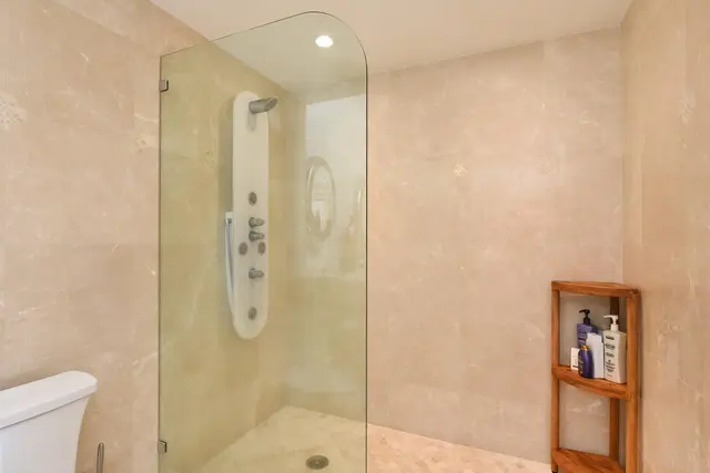 Listing Image for 50 Puu Anoano St 3604 28 of 41
