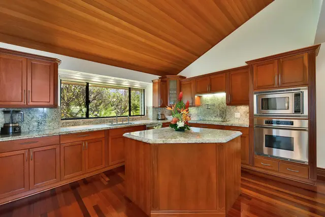Listing Image for 50 Puu Anoano St 3604 8 of 41
