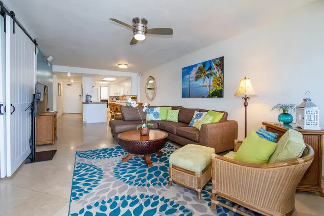 Listing Image for 100 Hauoli St 405 22 of 38