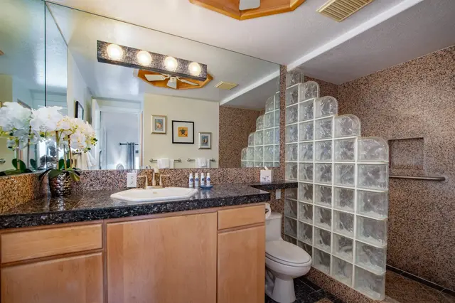 Listing Image for 100 Hauoli St 405 25 of 38