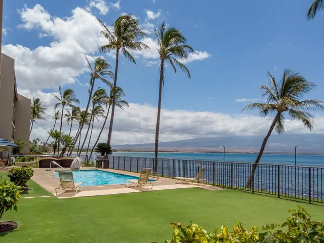 Listing Image for 100 Hauoli St 405 33 of 38
