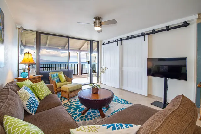 Listing Image for 100 Hauoli St 405 4 of 38