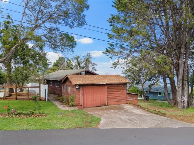 Listing Image for 1524 Lower Kimo Dr 1 of 31