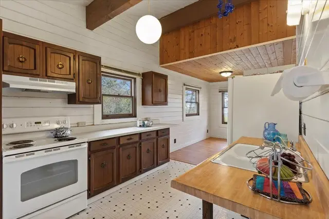 Listing Image for 1524 Lower Kimo Dr 12 of 31