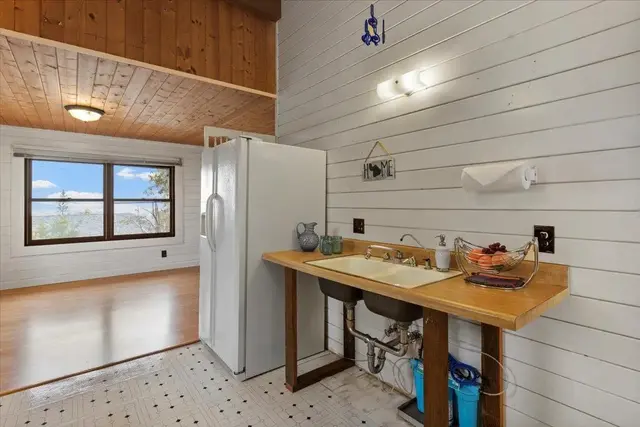 Listing Image for 1524 Lower Kimo Dr 13 of 31