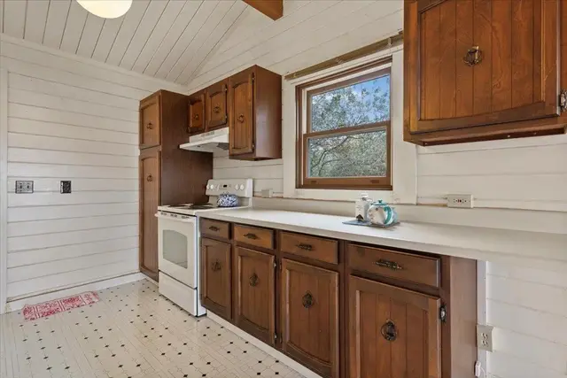 Listing Image for 1524 Lower Kimo Dr 14 of 31