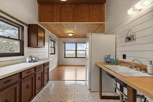 Listing Image for 1524 Lower Kimo Dr 15 of 31