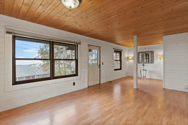Listing Image for 1524 Lower Kimo Dr 17 of 31