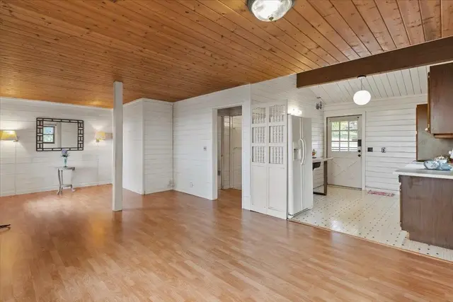 Listing Image for 1524 Lower Kimo Dr 18 of 31