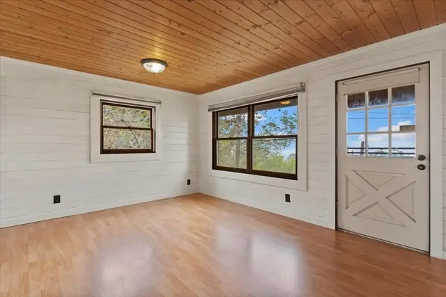 Listing Image for 1524 Lower Kimo Dr 20 of 31