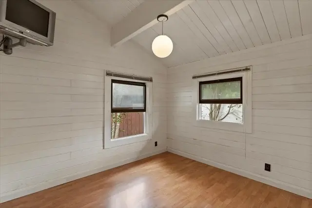 Listing Image for 1524 Lower Kimo Dr 23 of 31