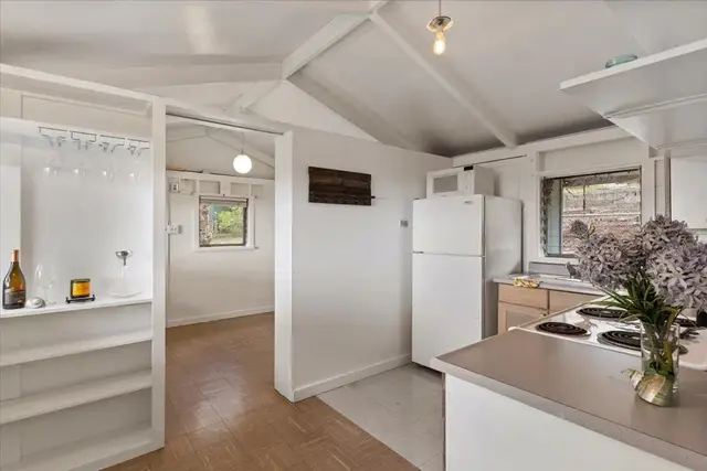 Listing Image for 1524 Lower Kimo Dr 26 of 31
