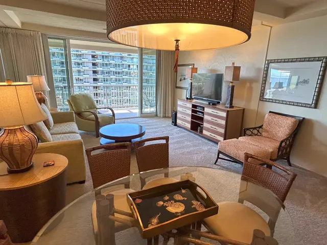 Listing Image for 2481 Kaanapali Pkwy 919/f 4 of 18
