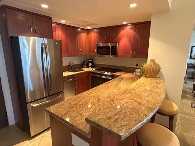 Listing Image for 2481 Kaanapali Pkwy 919/f 5 of 18