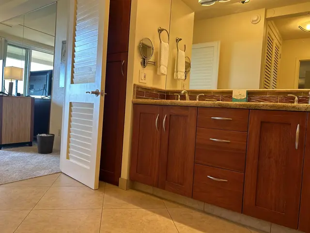 Listing Image for 2481 Kaanapali Pkwy 919/f 8 of 18