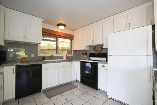 Listing Image for 2750 Kalapu Dr Cottage 28 3 of 33