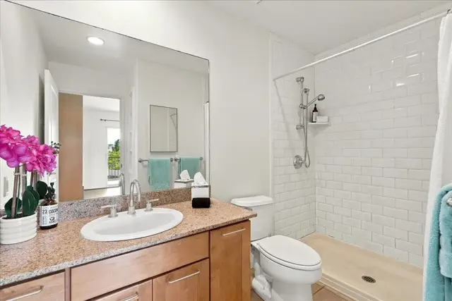 Listing Image for 44 Kanani Rd 1-304 34 of 50