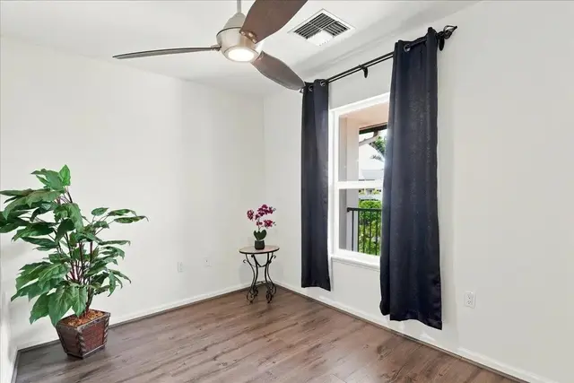 Listing Image for 44 Kanani Rd 1-304 36 of 50