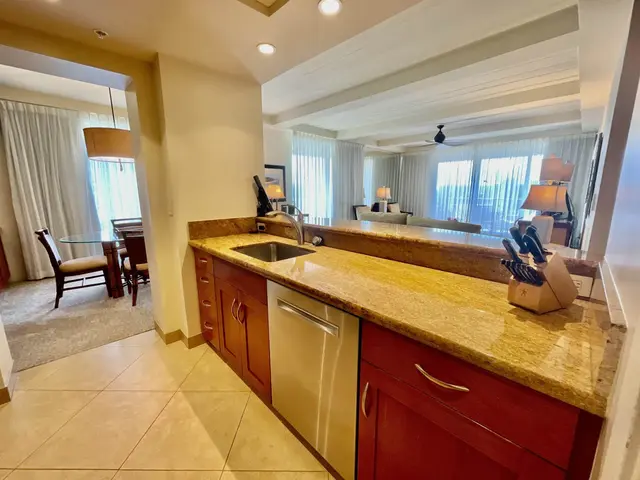 Listing Image for 2481 Kaanapali Pkwy 423x 9 of 42