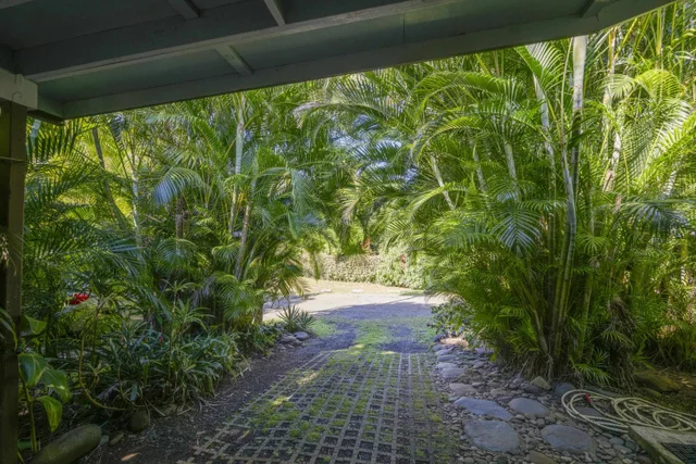 Listing Image for 1002 Kauhikoa Rd Unit 2 3 of 24