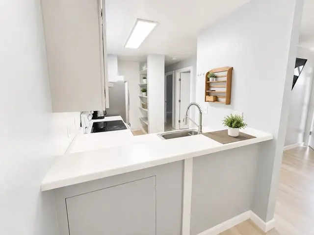 Listing Image for 480 Kenolio Rd 1-103 8 of 34